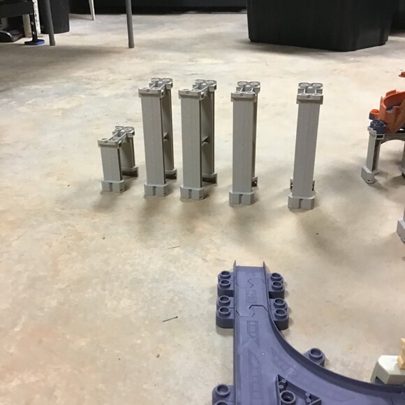 Disney's Chuggington Mine Adventure Train Set-Perfect Condition - Picture 3 of 4